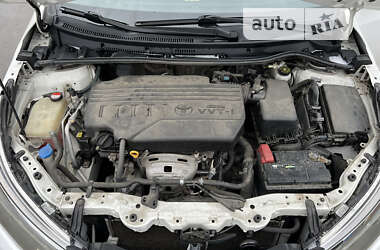 Седан Toyota Corolla 2014 в 