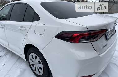Седан Toyota Corolla 2020 в Ромнах