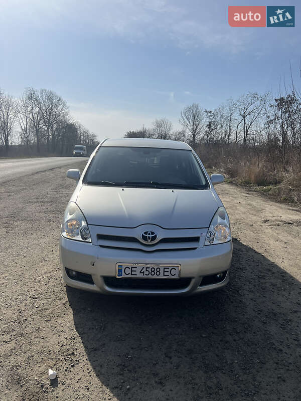 Мінівен Toyota Corolla 2007 в Чернівцях