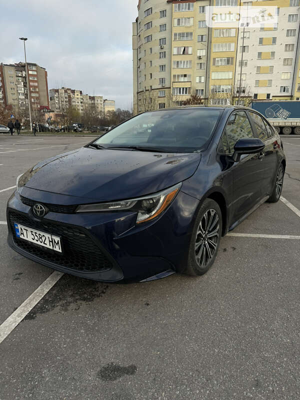 Седан Toyota Corolla 2021 в Львові