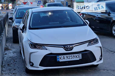 Седан Toyota Corolla 2022 в Киеве