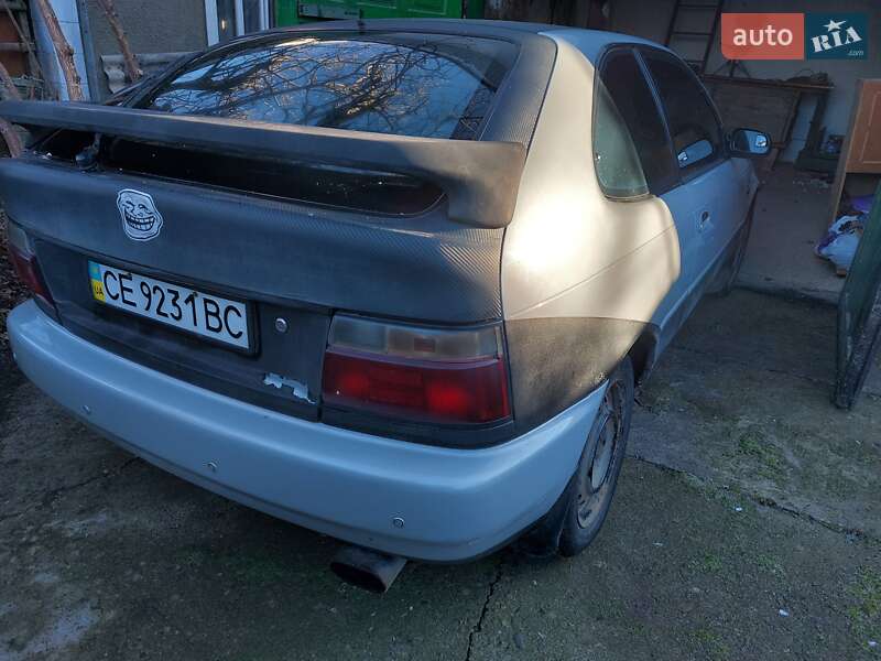 Хетчбек Toyota Corolla 1996 в Чернівцях
