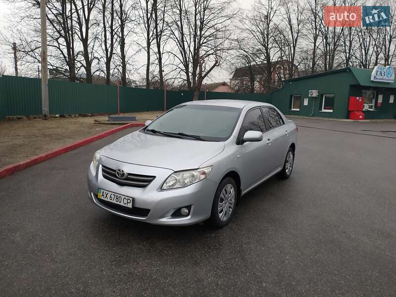 Седан Toyota Corolla 2008 в Харкові