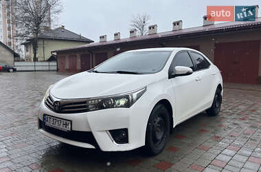 Седан Toyota Corolla 2014 в Івано-Франківську