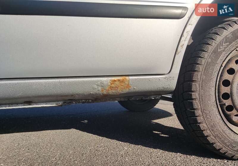 Седан Toyota Corolla 1999 в Одесі