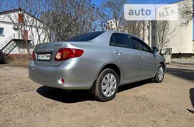 Седан Toyota Corolla 2007 в Краснограде