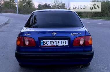 Седан Toyota Corolla 1997 в Львове