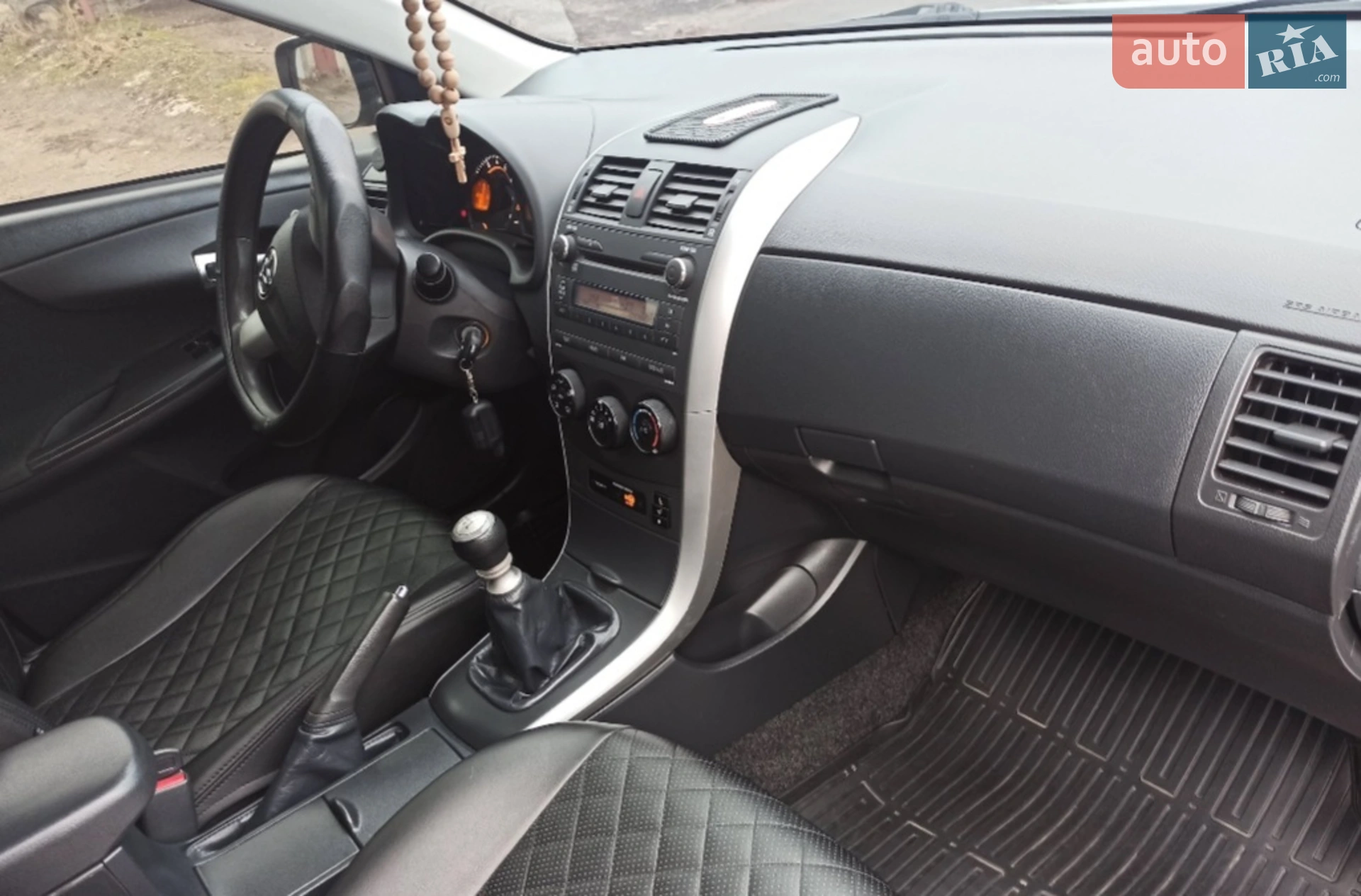 2010 Toyota Corolla - мініатюра 2
