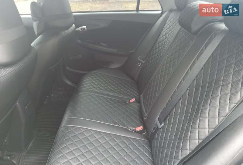 Седан Toyota Corolla 2010 в Краматорську