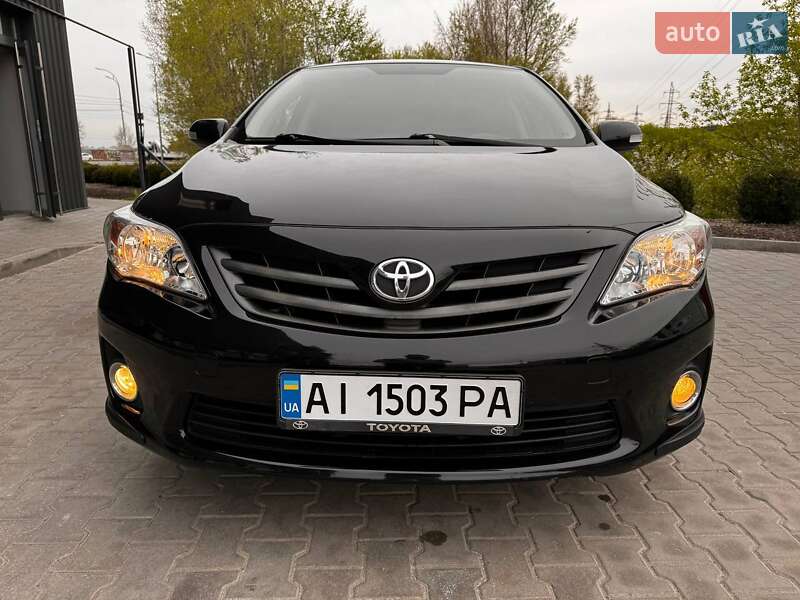 Седан Toyota Corolla 2011 в Києві