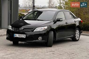 Седан Toyota Corolla 2011 в Киеве