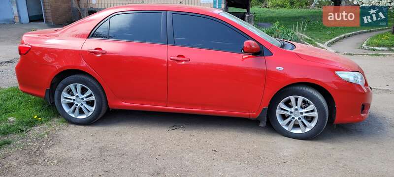 Седан Toyota Corolla 2008 в Кропивницком