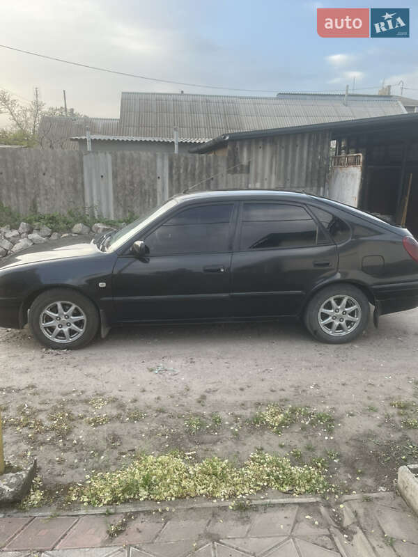 Хетчбек Toyota Corolla 2001 в Запоріжжі