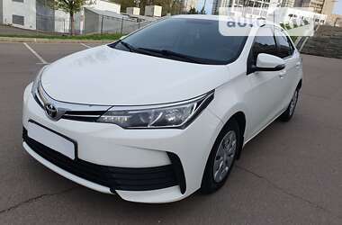 Седан Toyota Corolla 2018 в Києві