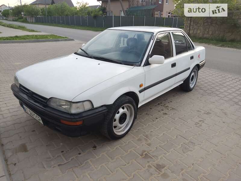 Седан Toyota Corolla 1992 в Івано-Франківську