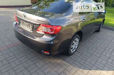 Седан Toyota Corolla 2010 в Києві