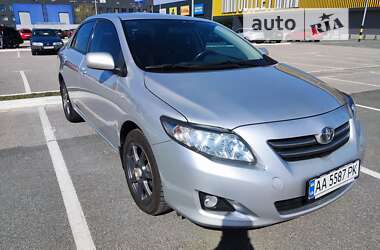 Седан Toyota Corolla 2008 в Києві