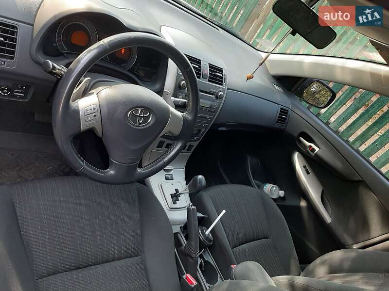 Седан Toyota Corolla 2008 в Киеве
