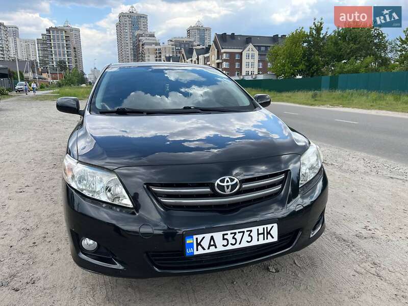 Седан Toyota Corolla 2008 в Киеве