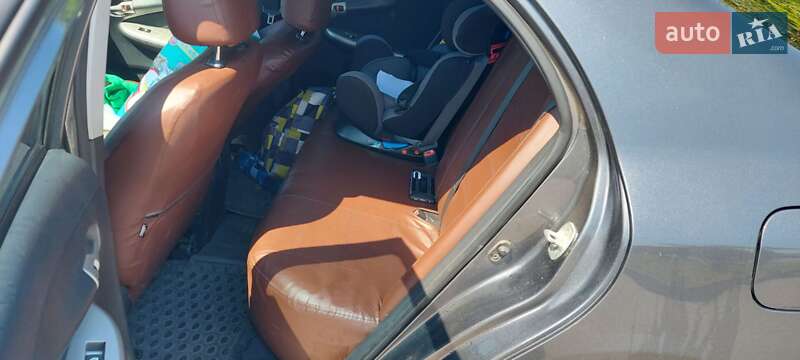 Седан Toyota Corolla 2008 в Бродах