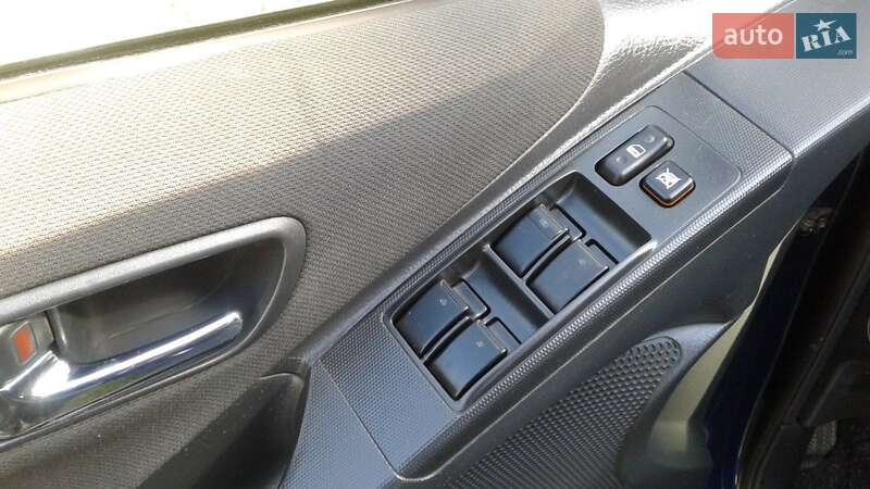 Хэтчбек Toyota Corolla 2005 в Прилуках