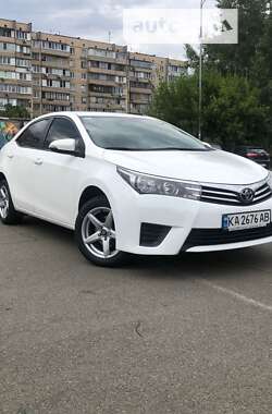 Седан Toyota Corolla 2014 в Києві
