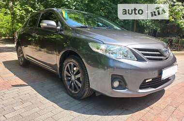 Седан Toyota Corolla 2012 в Киеве