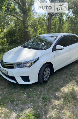 Седан Toyota Corolla 2014 в Краснограді