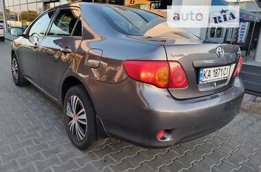 Седан Toyota Corolla 2009 в Киеве