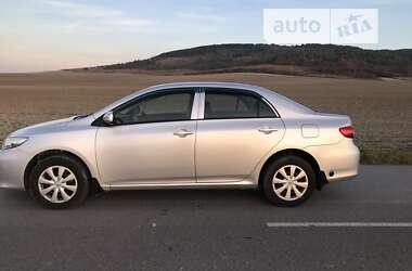 Седан Toyota Corolla 2011 в Буську