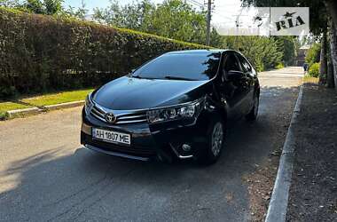 Седан Toyota Corolla 2015 в Києві