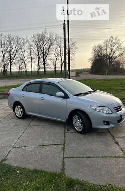 Седан Toyota Corolla 2008 в Смеле