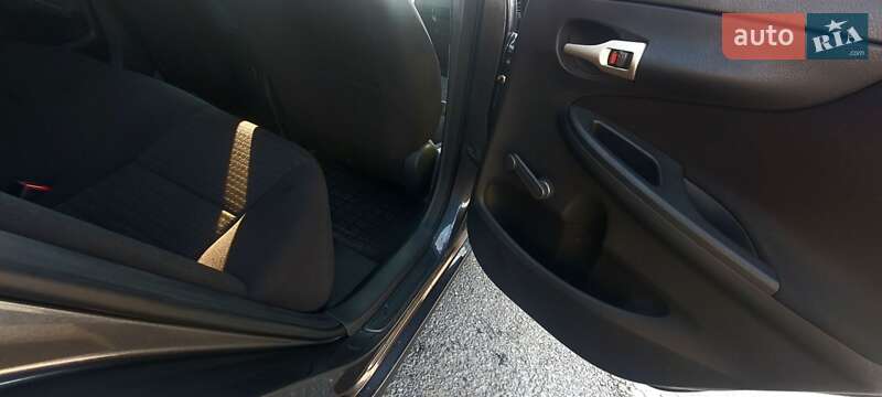 Седан Toyota Corolla 2007 в Рівному