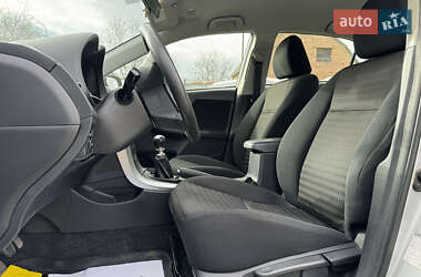 Седан Toyota Corolla 2010 в 