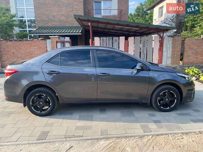 Toyota Corolla 2014