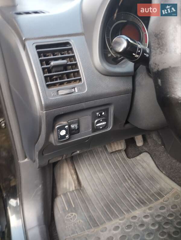 Седан Toyota Corolla 2008 в Остер