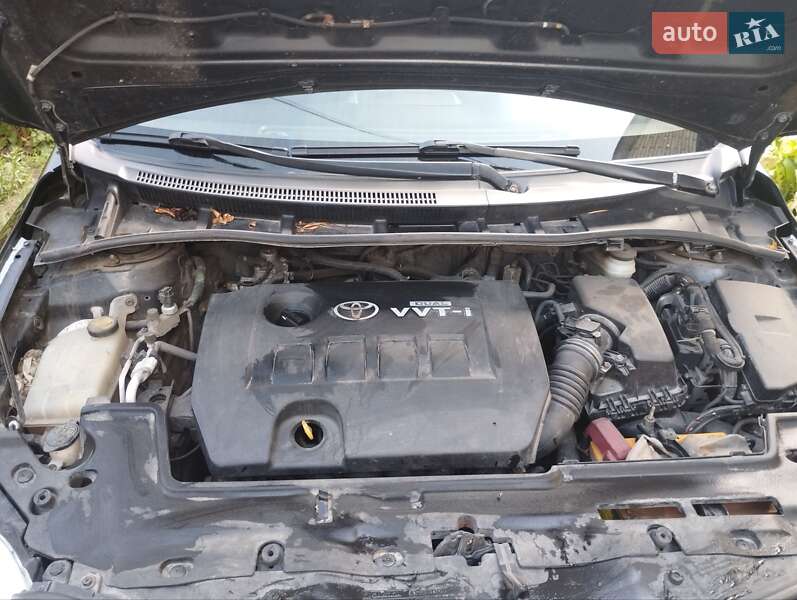 Седан Toyota Corolla 2008 в Остер