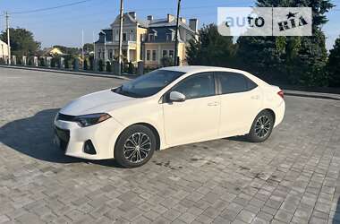 Седан Toyota Corolla 2015 в Бродах