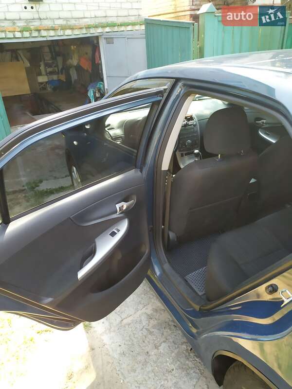Седан Toyota Corolla 2007 в Чернигове
