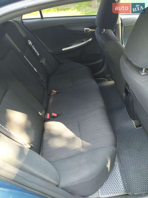Седан Toyota Corolla 2007 в Чернигове