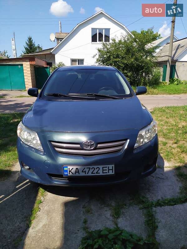 Седан Toyota Corolla 2007 в Чернигове
