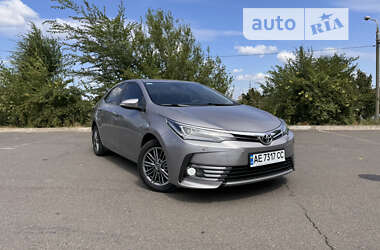 Седан Toyota Corolla 2018 в Кривому Розі