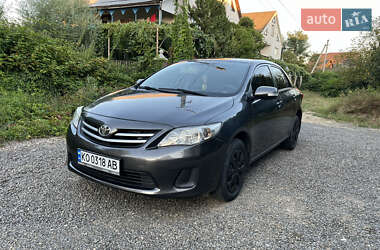 Седан Toyota Corolla 2010 в 