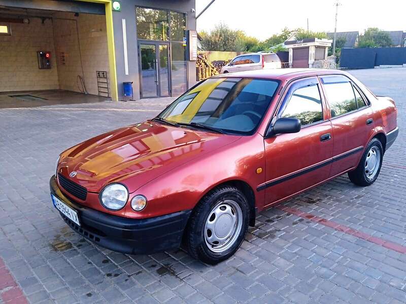 Седан Toyota Corolla 1998 в Вінниці