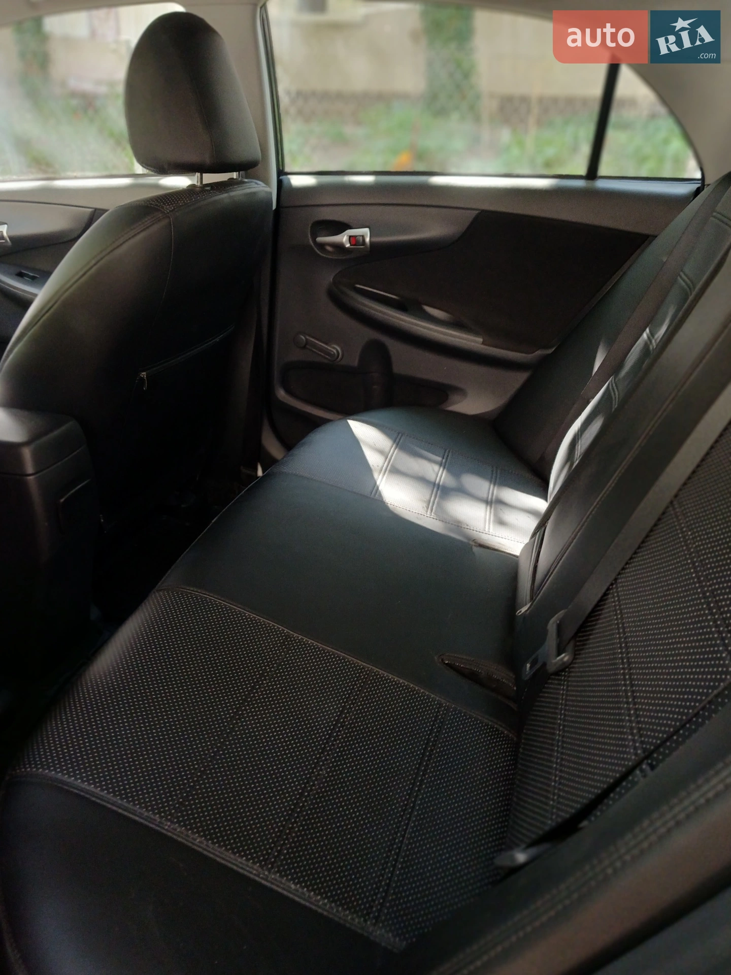 2010 Toyota Corolla - мініатюра 8
