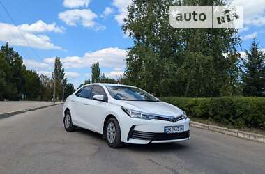 Седан Toyota Corolla 2018 в Києві