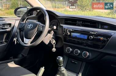 Седан Toyota Corolla 2014 в Запоріжжі