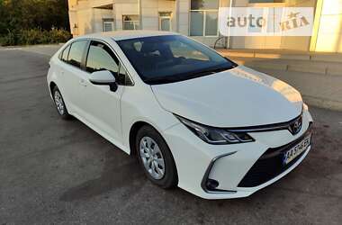 Седан Toyota Corolla 2019 в Павлограде