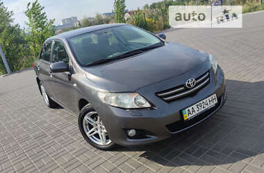 Седан Toyota Corolla 2007 в Днепре