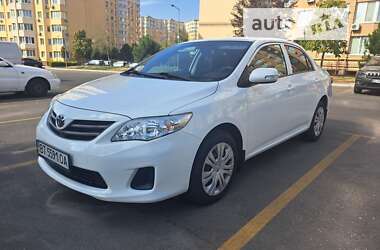 Седан Toyota Corolla 2011 в Києві